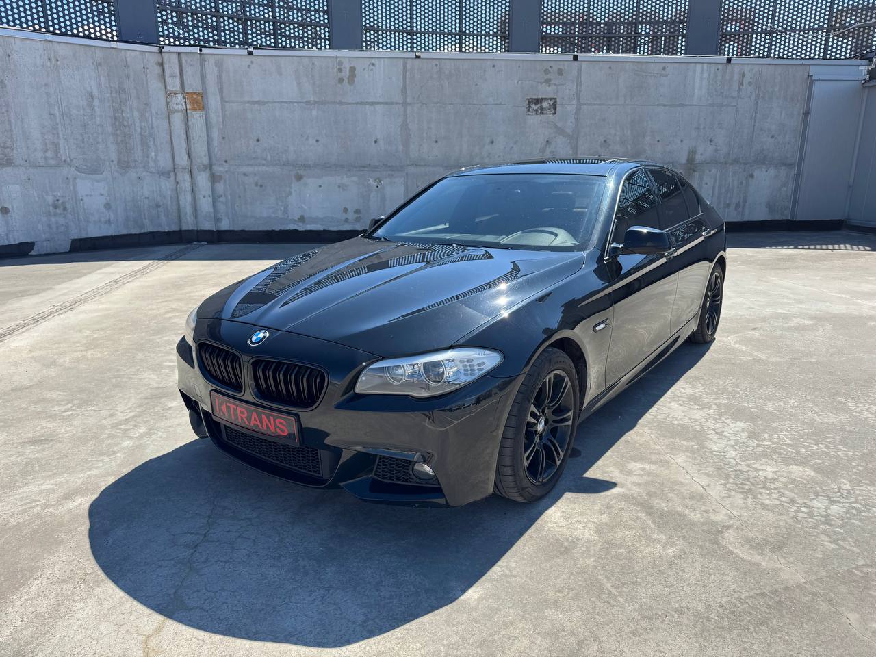 BMW 528i