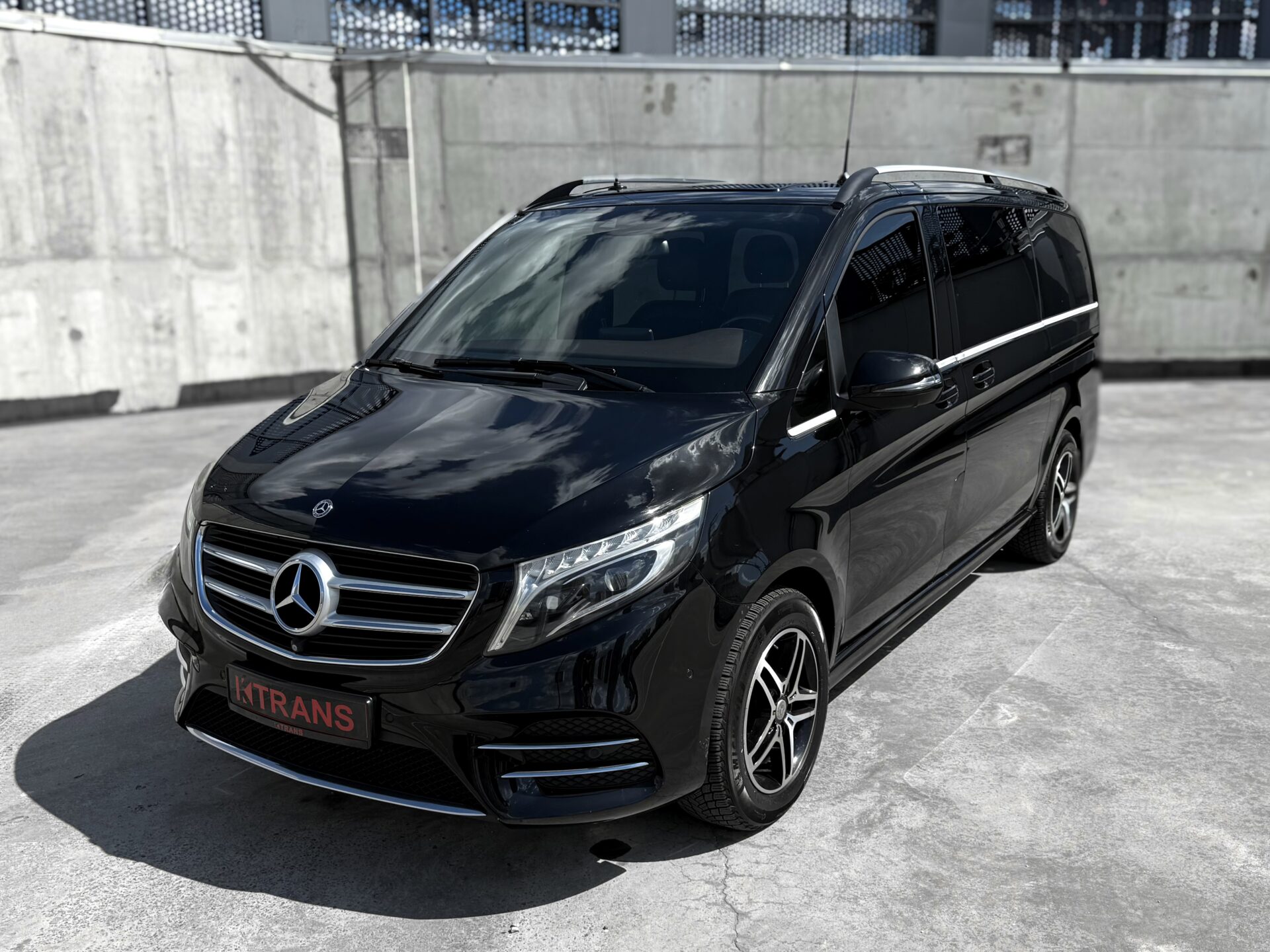 Mercedes-Benz V-250