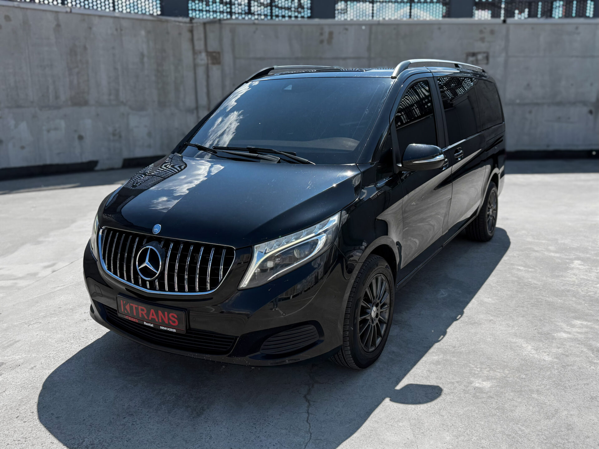 Mercedes-Benz V-250